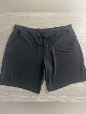 Athletic Works Women’s Black Shorts Size 3XL Elastic Waist  Drawstring Pockets